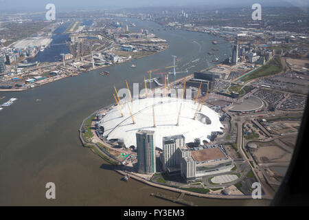 Riprese aeree di O2 Arena in elicottero Foto Stock