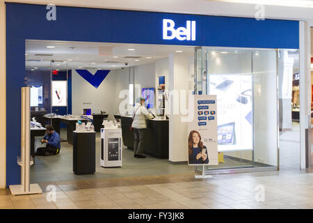 Bell Canada store in La Cataraqui centro città di Kingston, Ont., lunedì 18 gennaio, 2016. Foto Stock