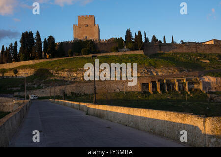 Castello di Enrico II di Castiglia nel cuidad rodrigo. Foto Stock