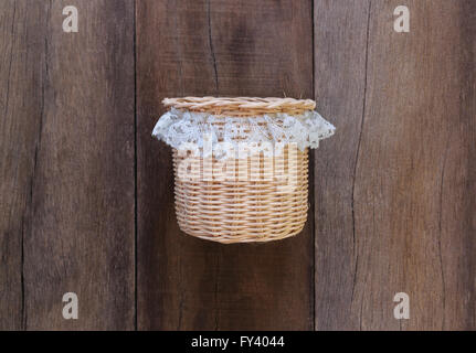 Basket weave di artigianato in legno vecchio per la progettazione dello sfondo. Foto Stock