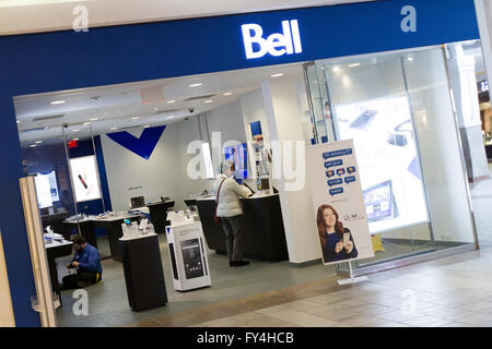 Bell Canada store in La Cataraqui centro città di Kingston, Ont., lunedì 18 gennaio, 2016. Foto Stock