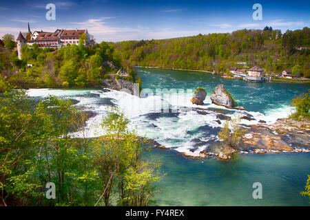 Cascate del Reno, Svizzera - 28 Aprile 2012 - Vista cascate del Reno vicino Schaffhausen, Svizzera. Foto Stock