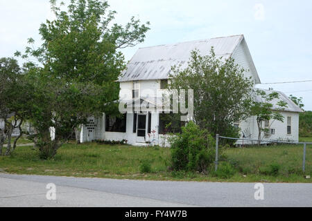 Una tipica casa in Florida in un non così bene fuori area, Loughman, Davenport, Florida, Aprile 2016 Foto Stock