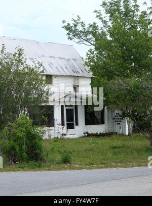 Una tipica casa in Florida in un non così bene fuori area, Loughman, Davenport, Florida, Aprile 2016 Foto Stock