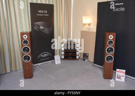 Mosca Hi Fi e High End Show, Mosca, Russia - 15 Aprile 2016: sistema audio componenti in show room Foto Stock