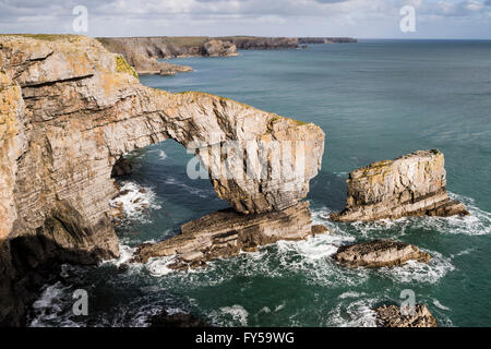 Costa, Ponte Verde del Galles, Pembrokeshire, Galles, Gran Bretagna Foto Stock