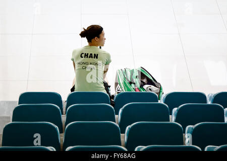 Kuala Lumpur, Malesia. 23 apr, 2016. Hong Kong Joey Chan aspettando il suo match per avviare nei campionati di squash qualifiche alle finali di Kuala Lumpur in Malesia. Credito: Danny Chan/Alamy Live News. Foto Stock