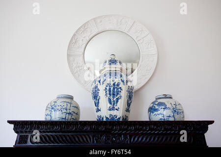 Blu ornamentali cina vasi di ceramica Foto Stock