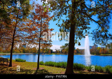 Houston Hermann Park conservancy Mcgovern lago in autunno in Texas Foto Stock