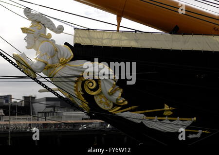 AJAXNETPHOTO. 4Giugno, 2015. PORTSMOUTH, Inghilterra. - HMS WARRIOR 1860 - Polena e TRAILBOARDS della prima e ultima nave corazzata aperto al pubblico. Foto:JONATHAN EASTLAND/AJAX REF:DX153007 343 Foto Stock