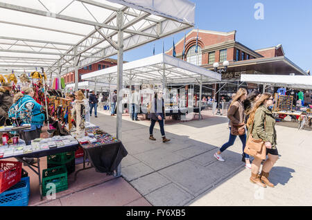 Ottawa, Canada - 15 Aprile 2016: Byward Mercato Coperto a Ottawa Foto Stock