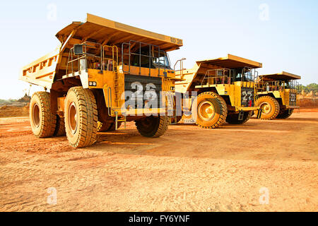 Cala grande dumper da miniera su una miniera di rame, Zambia Foto Stock