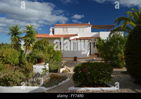 Una villa a Guia, Algarve, Portogallo Os Pinheiros Foto Stock