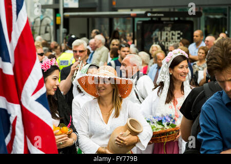 La chiesa italiana 2014 processione per la Vergine Maria in clerkenweel(London). Foto Stock