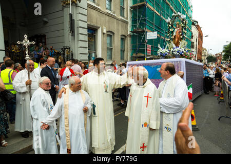 La chiesa italiana 2014 processione per la Vergine Maria in clerkenweel(London). Foto Stock