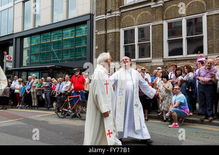 La chiesa italiana 2014 processione per la Vergine Maria in clerkenweel(London). Foto Stock