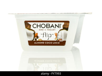 Winneconne, WI - 17 GEN 2016: contenitore di Greco Chobani flip yogurt in mandorla il Coco Loco sapore Foto Stock