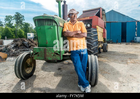 Ritratto di Ken Ballard-Beef, capre e fieno agricoltore in Princess Anne Maryland Foto Stock