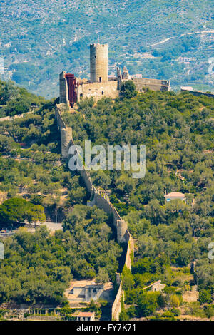 Castello di Monte Ursino sulle colline di Noli Foto Stock