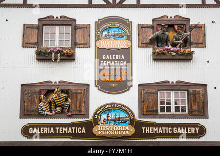 Una galleria tematica nel centro di Ushuaia, Argentina, Sud America. Foto Stock