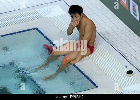 Kazan, Russia. 23 Aprile, 2016. Cao yuan cinese compete durante Uomini 3m Springboard Finale a FINA/cnv diving world series a Kazan, Russia, apr. 23, 2016 Credit: Pavel Bednyakov/Alamy Live News Foto Stock