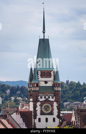 Martinstor torre della città di Freiburg im Breisgau, Breisgau, Baden-Württemberg, Germania Foto Stock