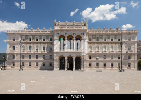 Il Palazzo del Governo, Piazza Unita d'Italia, Trieste, Friuli Venezia Giulia, Italia Foto Stock