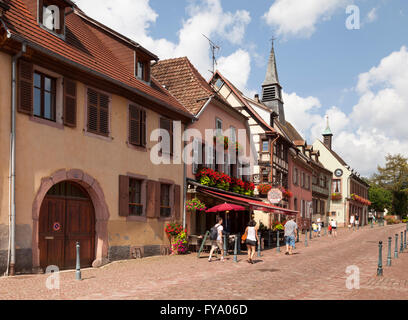 Museo, luogo di nascita di Albert Schweitzer, Grande Rue, Kaysersberg, Alsazia, Francia Foto Stock