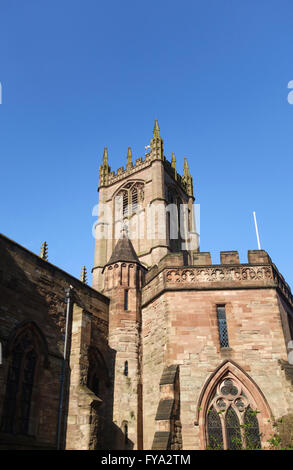 Ludlow, Shropshire, Regno Unito. La 15c la chiesa di San Lorenzo in stile perpendicolare Foto Stock