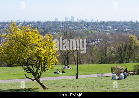 Vista di Londra da Alexandra Park, London Borough of Haringey, Greater London, England, Regno Unito Foto Stock