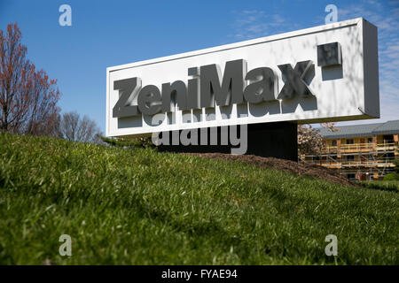 Un logo segno al di fuori della sede di ZeniMax Media, società madre di Bethesda Softworks, in Rockville, Maryland su Aprile Foto Stock