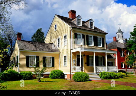 New Bern, North Carolina: stile federale 1795 Cutting-Allen House e 1809 New Bern Old Academy * Foto Stock