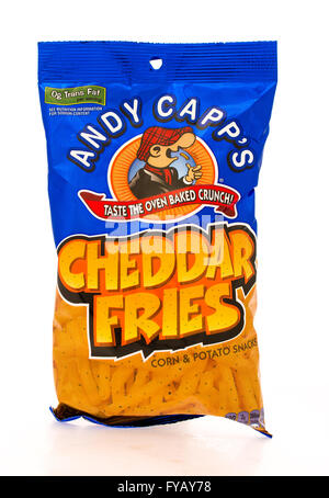 Winneconni, WI - 16 Giugno 2015: Borsa di Andy Capp's chedder patatine fritte Foto Stock