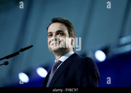 Nuova Democrazia Presidente, Kyriakos Mitsotakis risolve i delegati e i sostenitori di partito durante il terzo giorno del decimo congresso del partito conservatore. (Foto di Panayiotis Tzamaros/Pacific premere Foto Stock