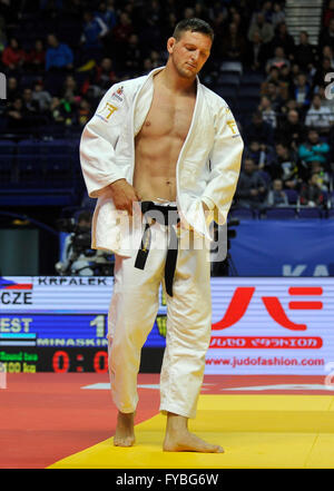 Kazan, Federazione russa. 23 apr, 2016. Ceco judoka Lukas Krpalek perso la battaglia con Grigori Minaskin (non sulla foto) di Estonia durante il European Judo Championships di Kazan, la Russia, il 23 aprile 2016. © David Svab/CTK foto/Alamy Live News Foto Stock