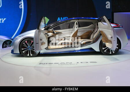 Pechino, Cina. Lunedì, 25 aprile 2016. Pechino 2016 Salone Internazionale dell'auto. Credito: Shui Ta Shan/Alamy Live News Foto Stock