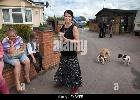 Candy Sheridan del Consiglio degli zingari, Dale Farm, nella periferia di Essex, il più grande viaggiatore irlandese e Gypsy sito in Europa Foto Stock