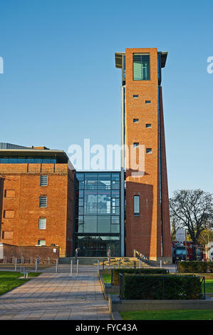 Royal Shakespeare Theatre nel centro di Stratford upon Avon. Foto Stock