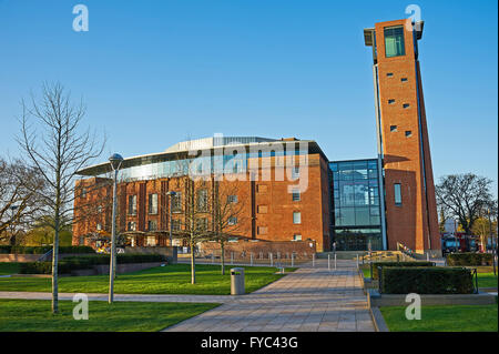 Royal Shakespeare Theatre nel centro di Stratford upon Avon. Foto Stock