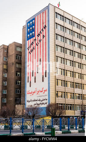 La propaganda antiamericana cartellone a Teheran in Iran Foto Stock