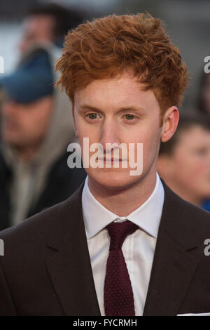 Londra, Regno Unito. Il 25 aprile 2016. Attore di Merrick si arriva per il Regno Unito premiere del film un ologramma per il re al BFI Southbank. Foto Stock