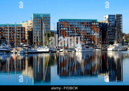 Gli edifici di nuova costruzione sul Lungomare di Ipswich quayside Foto Stock