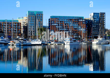 Gli edifici di nuova costruzione sul Lungomare di Ipswich quayside Foto Stock