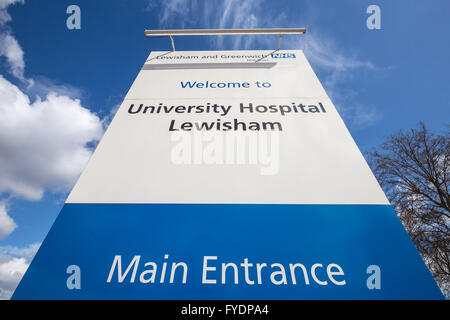 Londra, Regno Unito. Il 26 aprile, 2016. Ospedale universitario Lewisham nel sud est di Londra Credito: Guy Corbishley/Alamy Live News Foto Stock