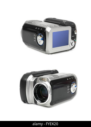 Una videocamera isolata contro uno sfondo bianco Foto Stock