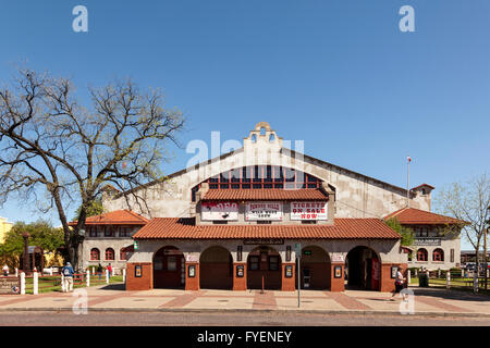 Colosseo costruzione presso il Fort Worth Stockyards storico. Aprile 6, 2016 a Fort Worth, Texas, Stati Uniti d'America Foto Stock