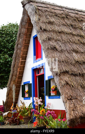 Tradizionale casa di Santana in Madeira, Portogallo Foto Stock