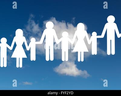 Una famiglia sagoma ritagliata isolata contro un cielo blu Foto Stock