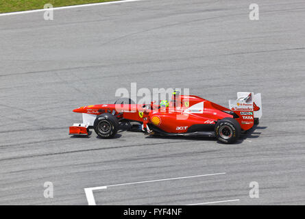 SEPANG, MALESIA - 8 aprile: Felipe Massa (team della Scuderia Ferrari Marlboro) in corrispondenza di prime prove libere del GP di Formula 1, 8 aprile 2011, Sepan Foto Stock