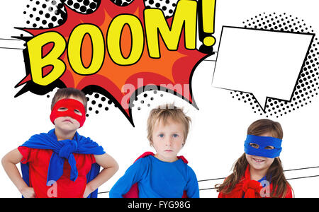 Immagine composita di bambini vestiti come Superman Foto Stock